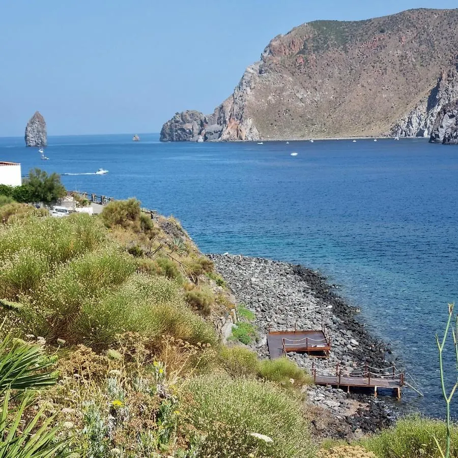 Isole Eolie, Vulcano - Favoloso Bivani Con Piscina Acqua Di Mare E Vista Sulle Isole Eolie 0*, Vulcano (Isola)