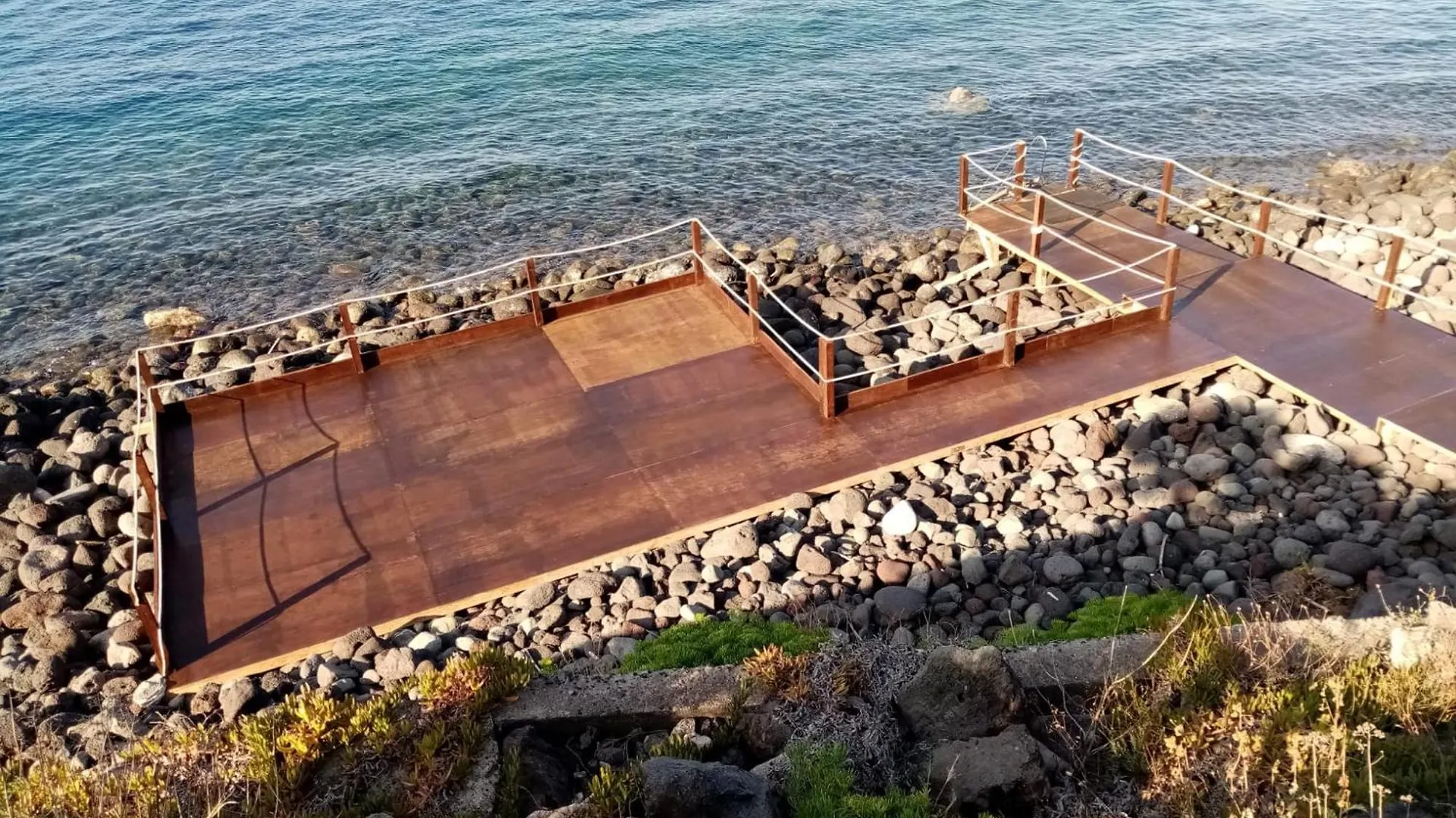 Isole Eolie, Vulcano - Favoloso Bivani Con Piscina Acqua Di Mare E Vista Sulle Isole Eolie Italy
